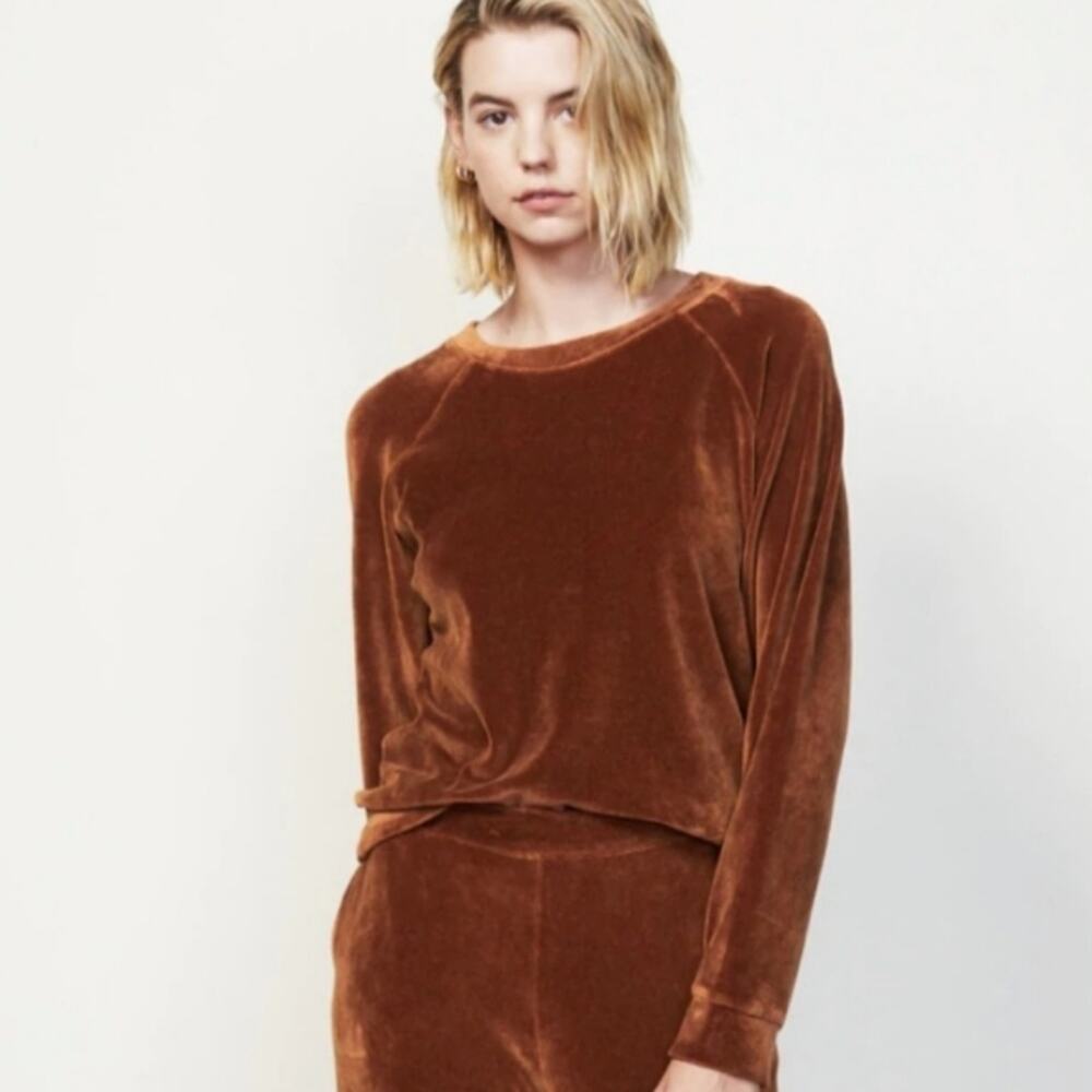 Monrow Velour Raglan Sweatshirt Chocolate size Small